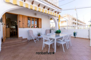 rentafive 8pax Terraza 1min playa